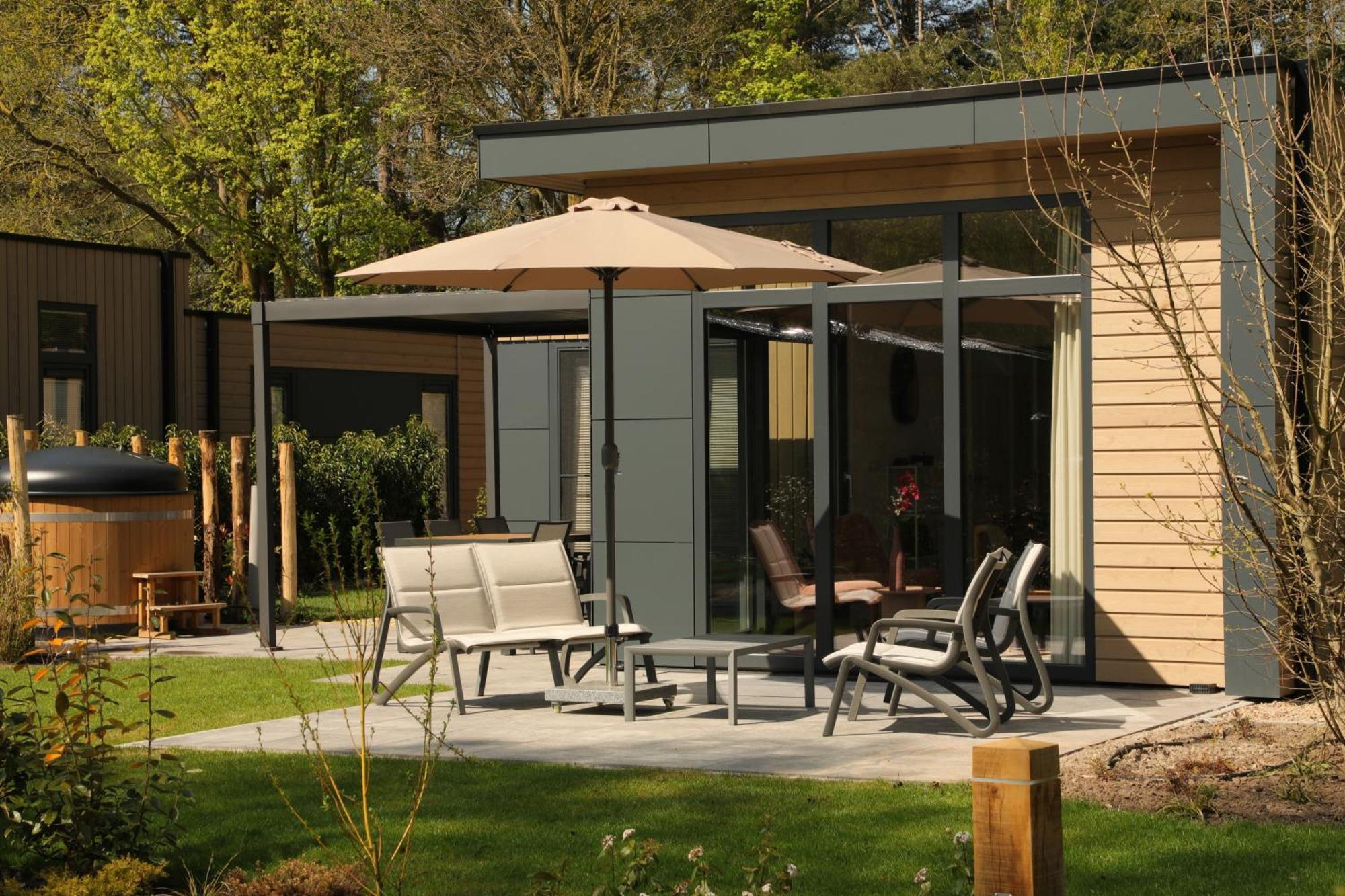 Veluwepark De Bosgraaf | Comfort Met Hottub Lieren Экстерьер фото