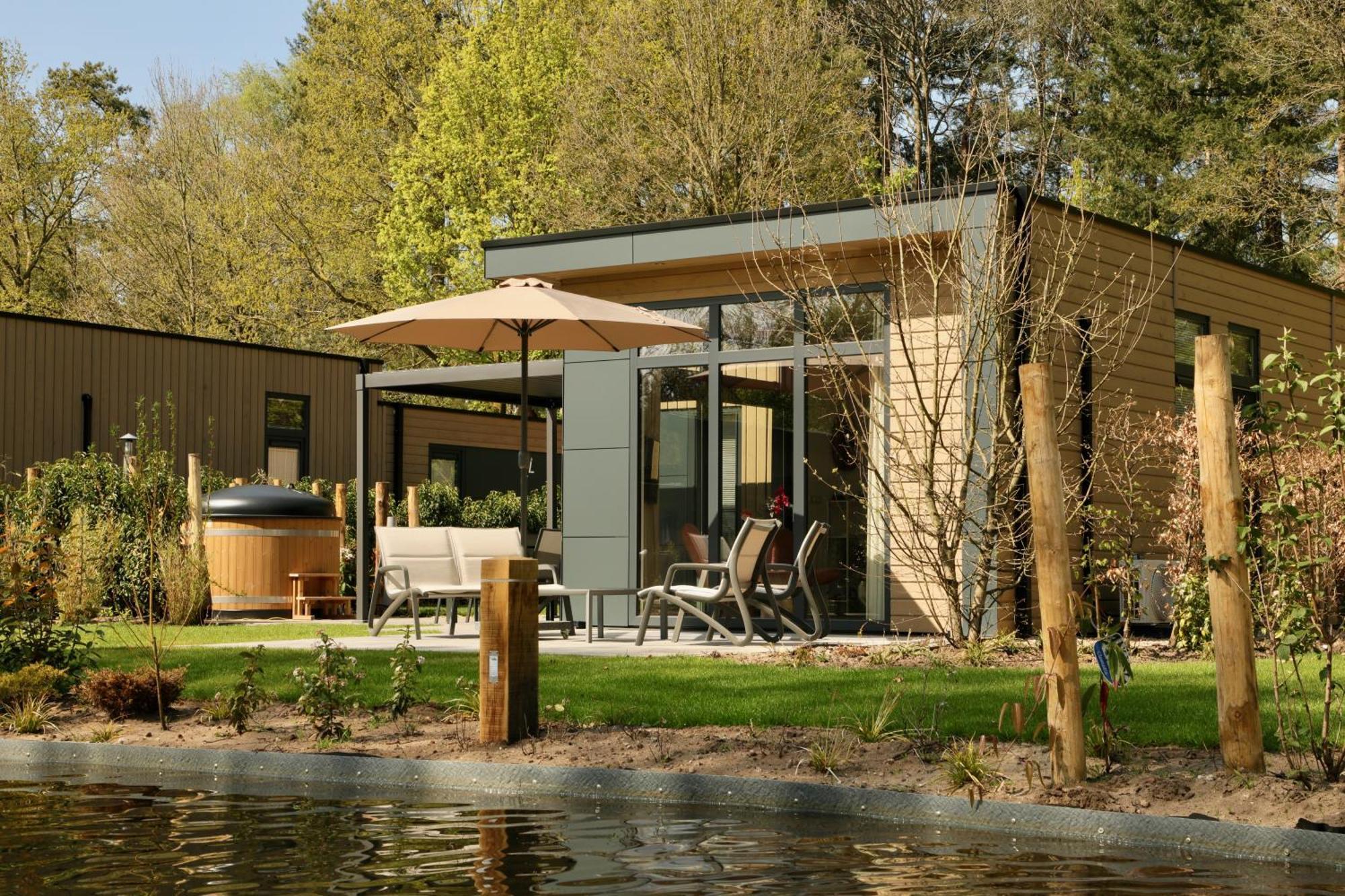 Veluwepark De Bosgraaf | Comfort Met Hottub Lieren Экстерьер фото